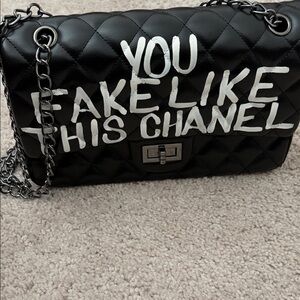 Chic Black Quilted Shoulder Bag with Chain